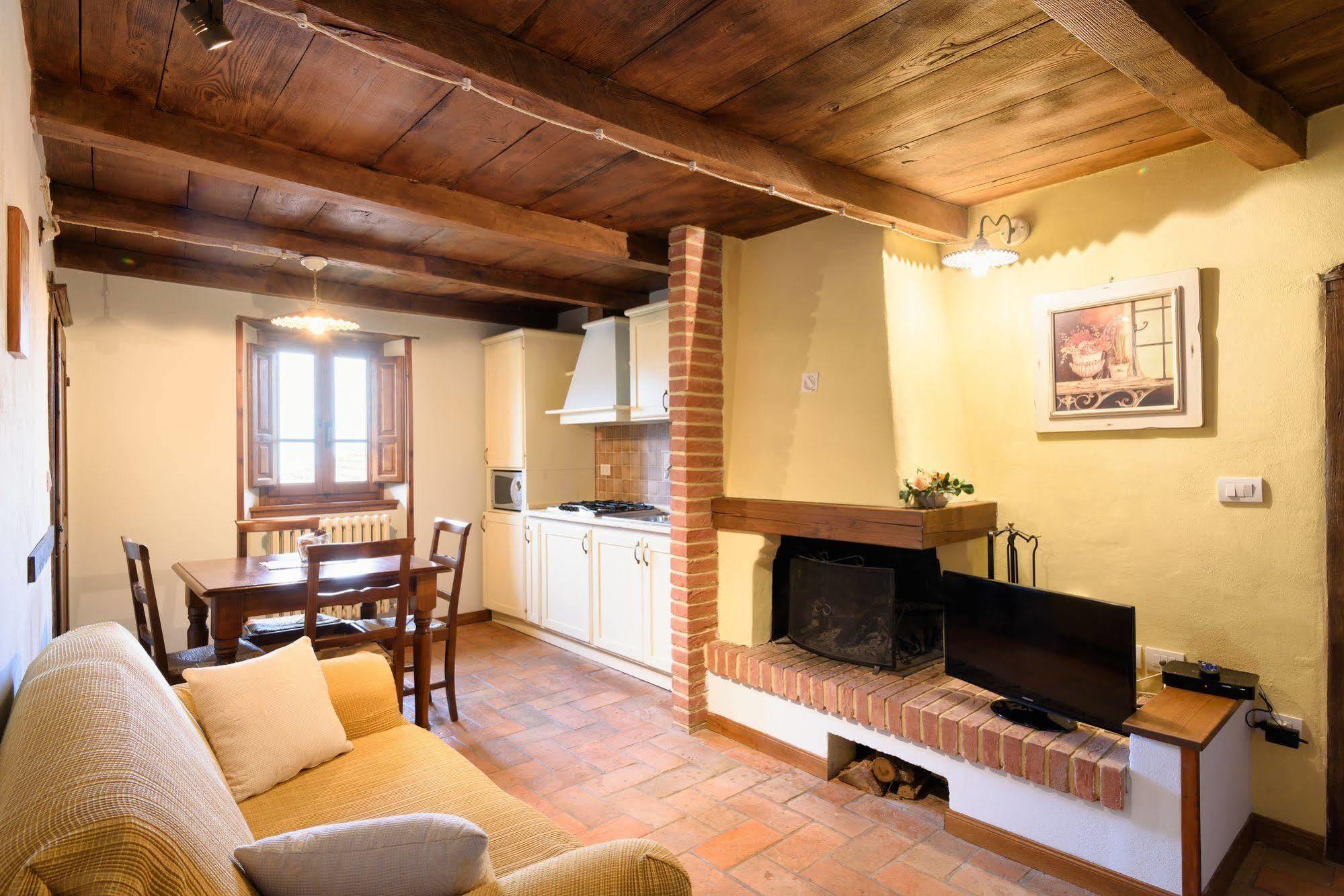 Borgo Dei Corsi Holiday House Reggiolo Exterior foto